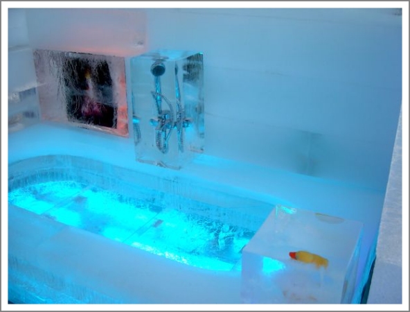 Badewanne aus Eis